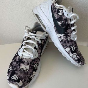 NIKE Women's Air Max Motion Sneakers Black White Gray Floral 844890-101 SIZE 8.5
